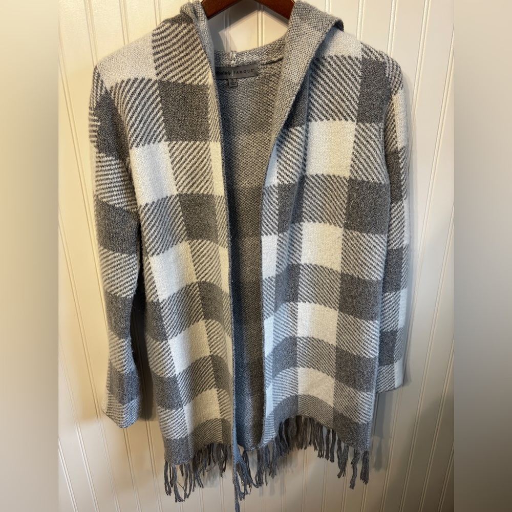 Almost Famous Gray and White Checkered Cardigan